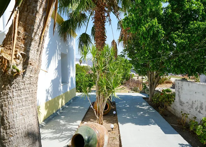Casa Camara, Detached House With Yard Apartment *